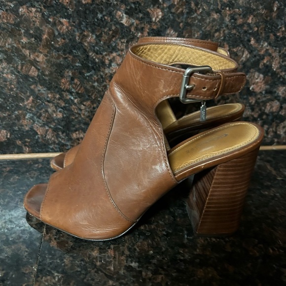 Coach Chunky Heel Brown Leather Ankle Strap Sandals Size 8.5 - Picture 5 of 12